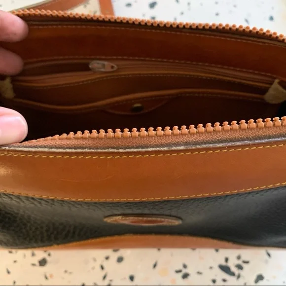 Vintage Dooney & Bourke Classic Top Zip Crossbody - Picture 8 of 16